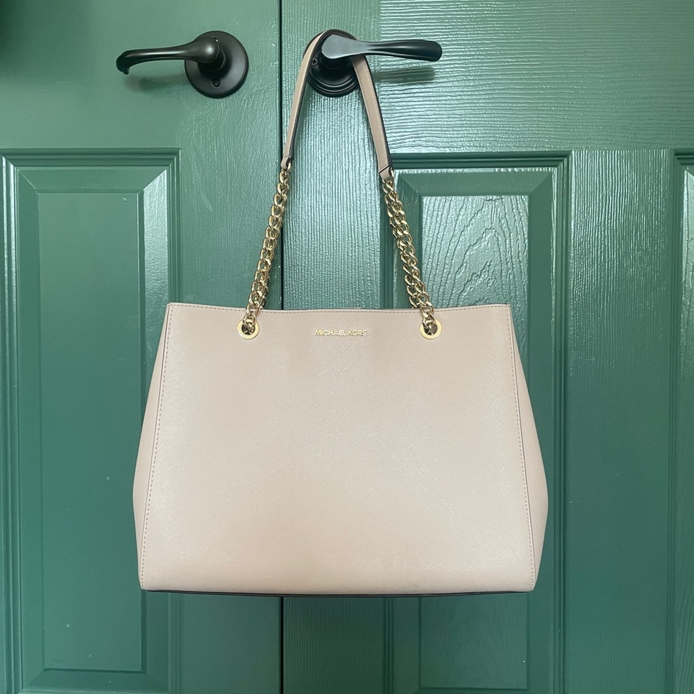 Michael Kors Beige Shoulder Bag with Gold Chains